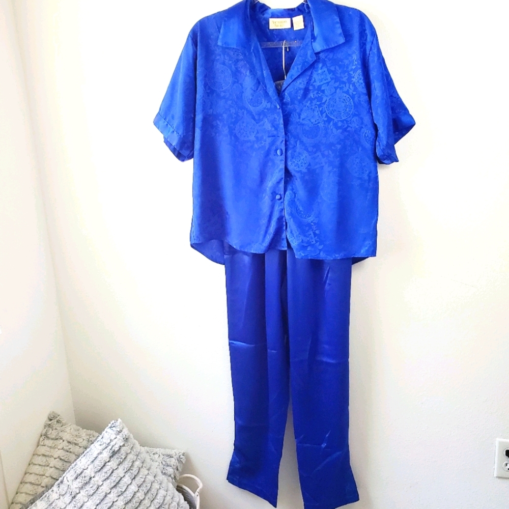 Vintage Victoria's Secret Gold Label Pajama Set S
